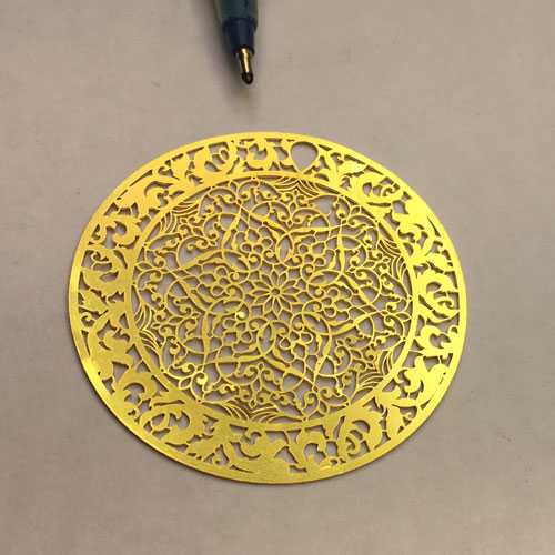 Circular and complex cutting on gold metal with laser cutter